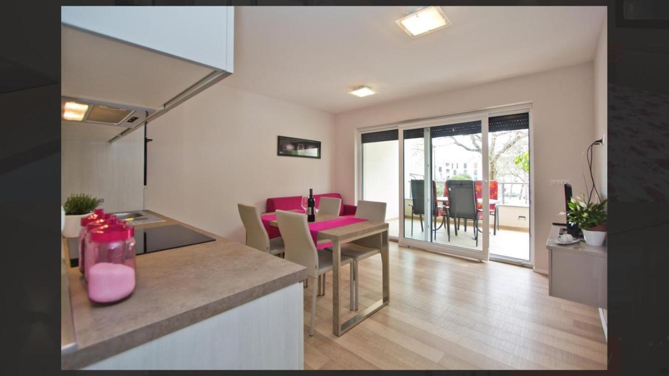 Adria Apartments Пореч Экстерьер фото