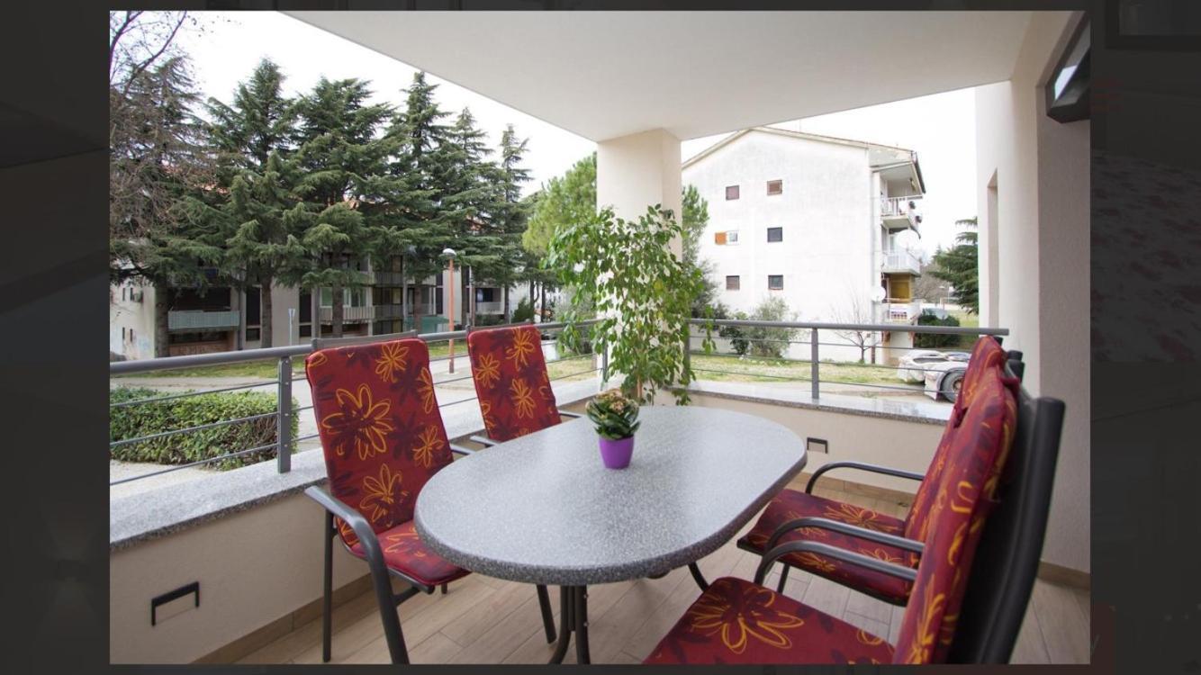 Adria Apartments Пореч Экстерьер фото